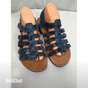Women's Gladiator Sandals Blue Snakeskin Size 8.5 Casual Summer